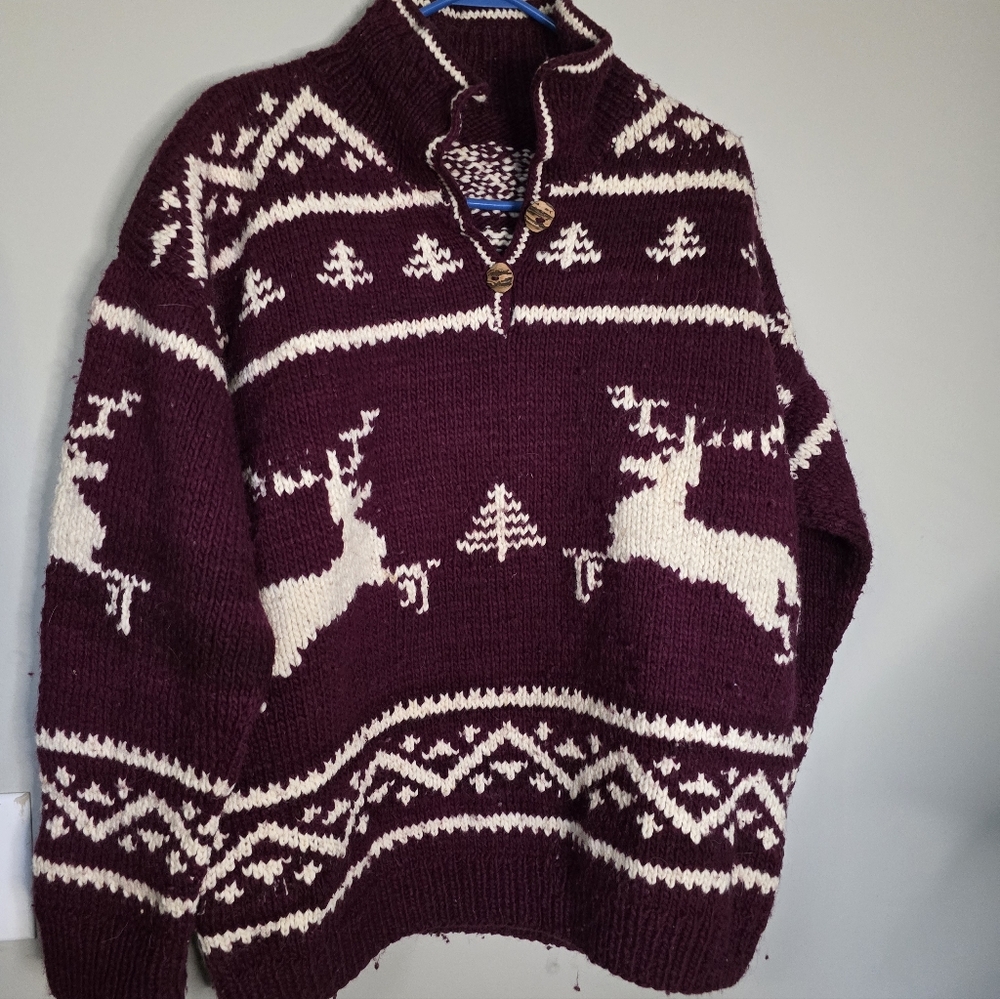Vintage Handmade Sweater, Fits Like Xl. Small Hole Under Collar, Pic